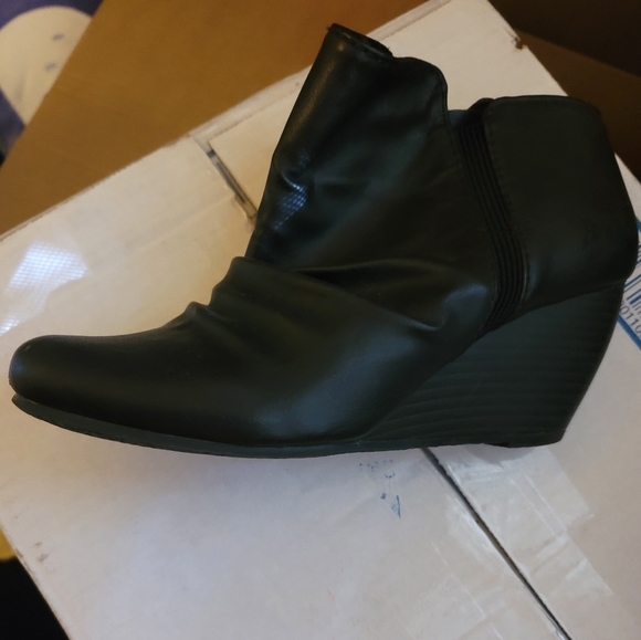 Wedge booties - Picture 2 of 2